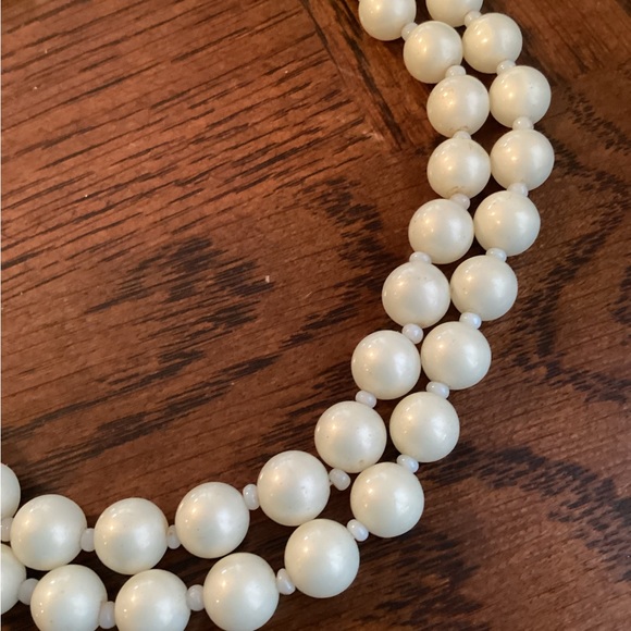 Vintage Two Strand Pearl Necklace - Picture 11 of 14